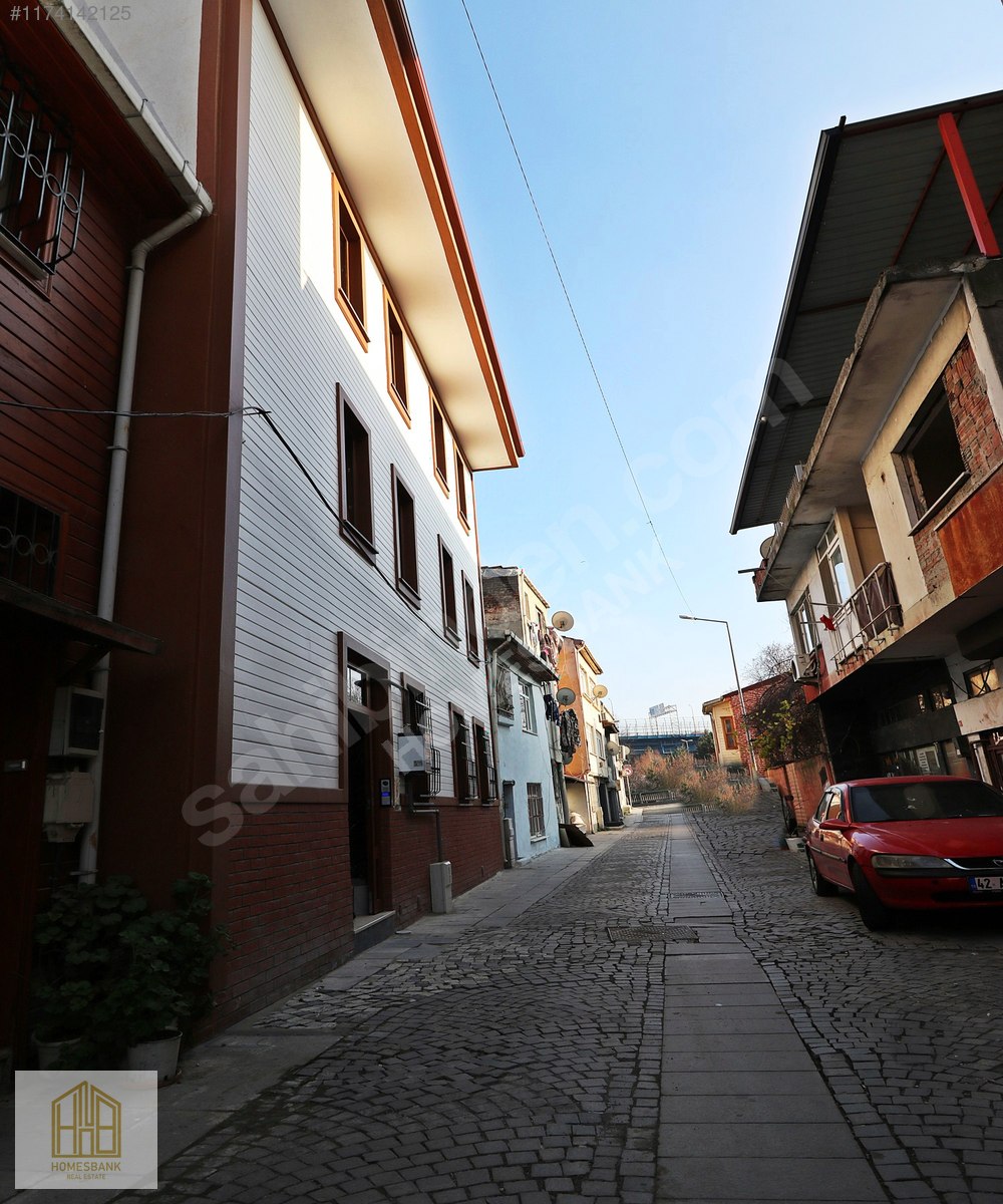 EYÜP SULTAN'DA EMSALSİZ 4 KATLI ASANSÖRLÜ İSKANLI SIFIR BİNA