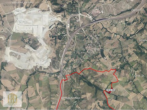 ÇİFTLİKKÖY DEREKÖY'DE 7650 M2 SATILIK MÜSTAKİL MANZARALI TARLA