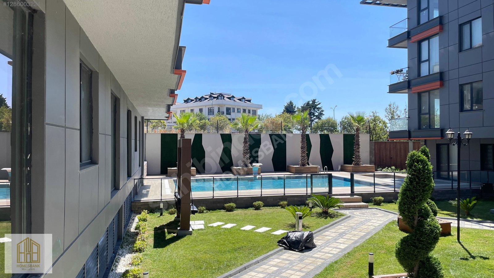 BEYLİKDÜZÜ LİLYA GARDEN 2+1 BAHÇE KULLANIM HAVUZ MANZARALI DAİRE