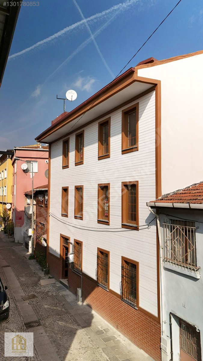 EYÜP SULTAN'DA EMSALSİZ ASANSÖRLÜ İSKANLI DUBLEKS 3+1 DAİRE